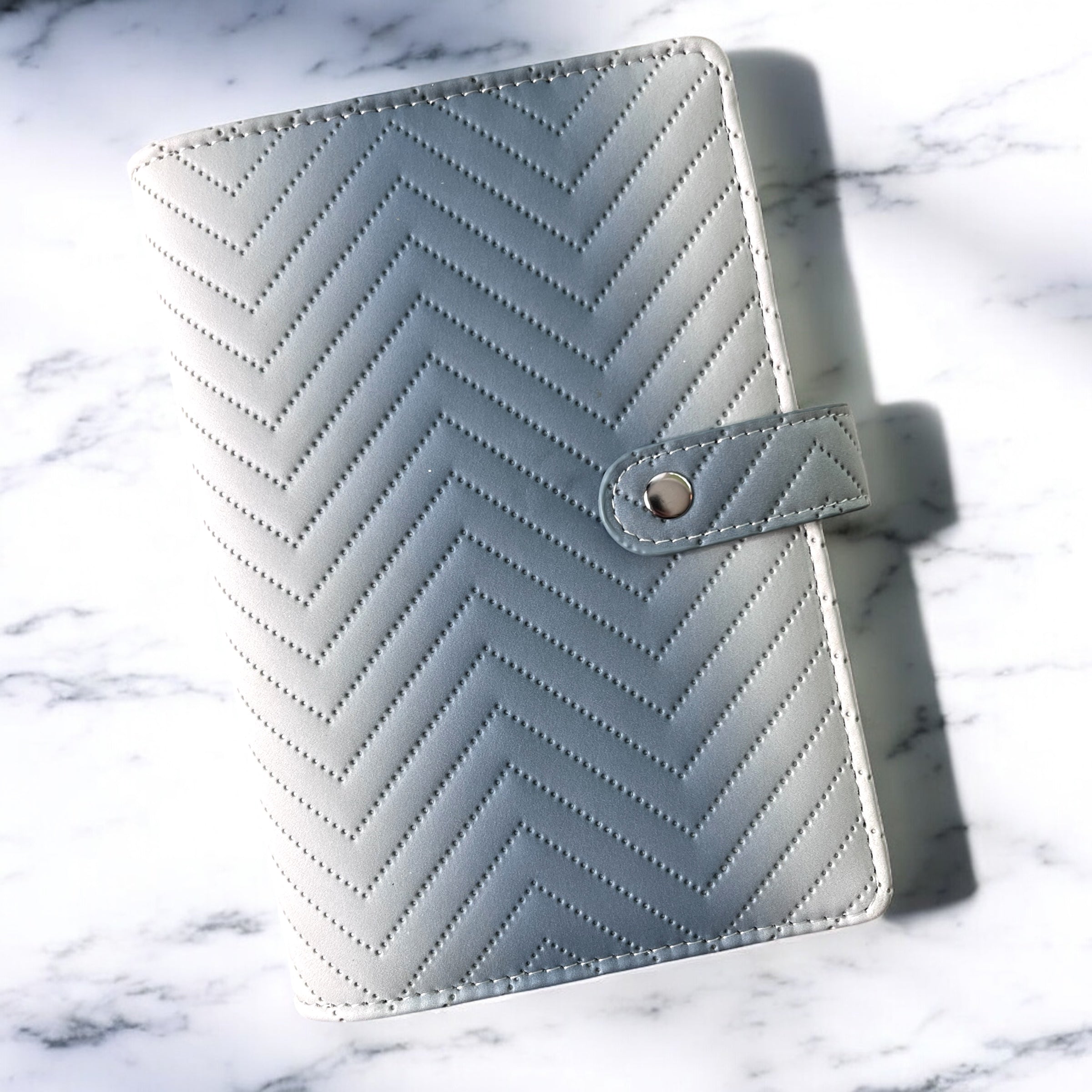 Chevron Chameleon Binder (LICORICE COLOR)