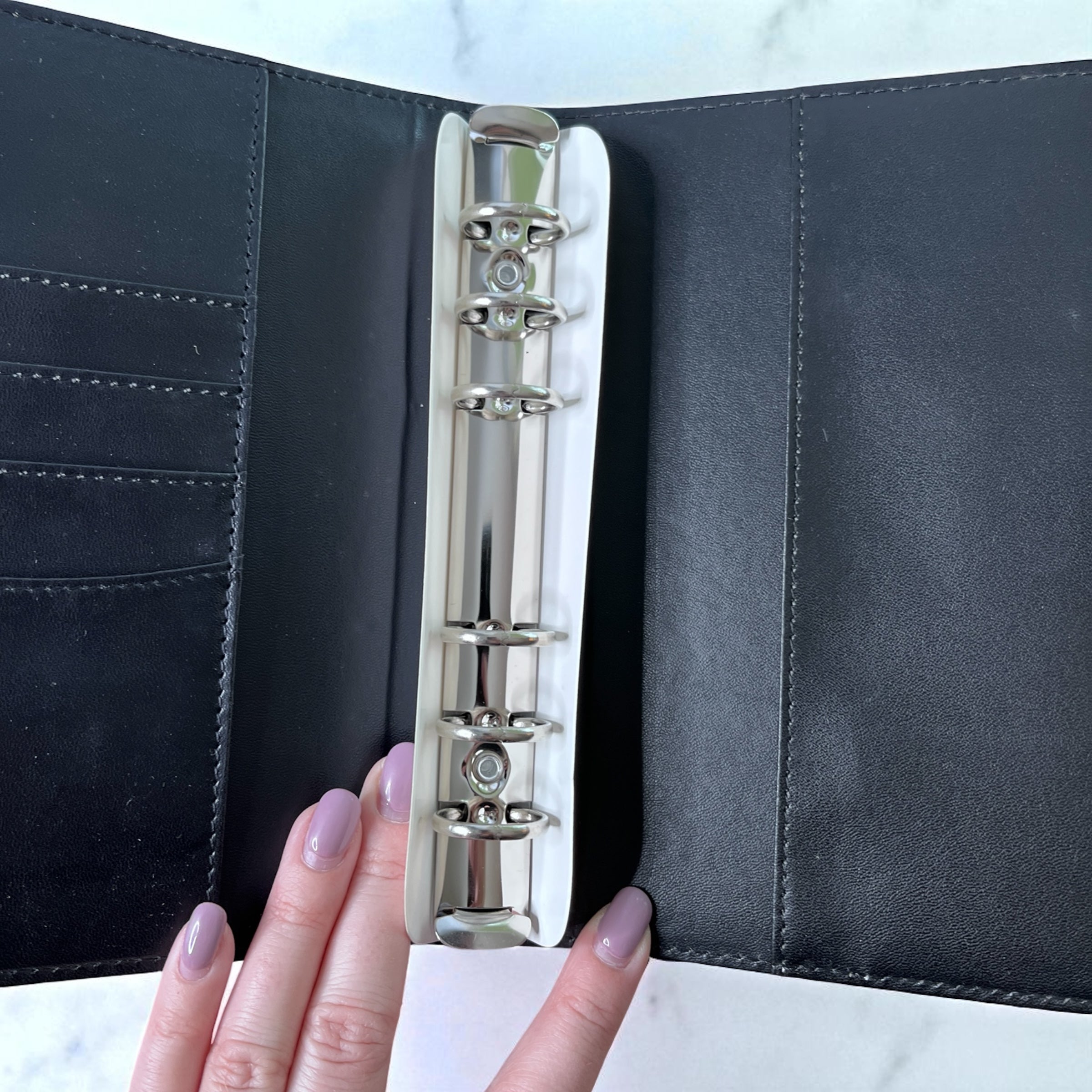 Chevron Chameleon Binder (LICORICE COLOR)